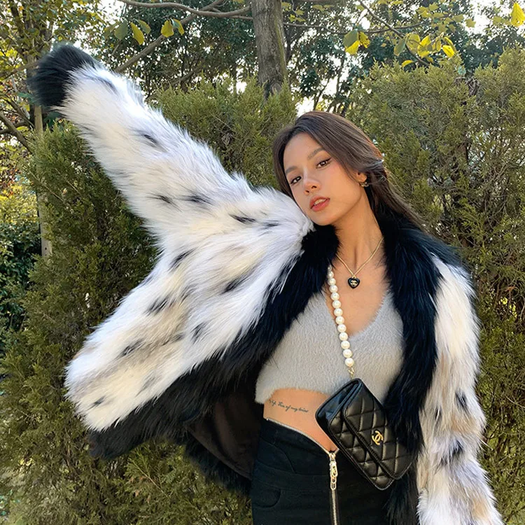 Factory wholesale custom spot High quality women natural real fox fur jacket fox fur coats for ladies fox puffer jacket