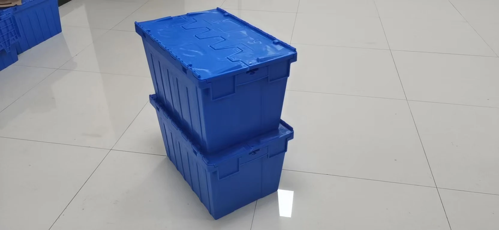 600x400 mm nesting logistic moving plastic storage attached lid containers