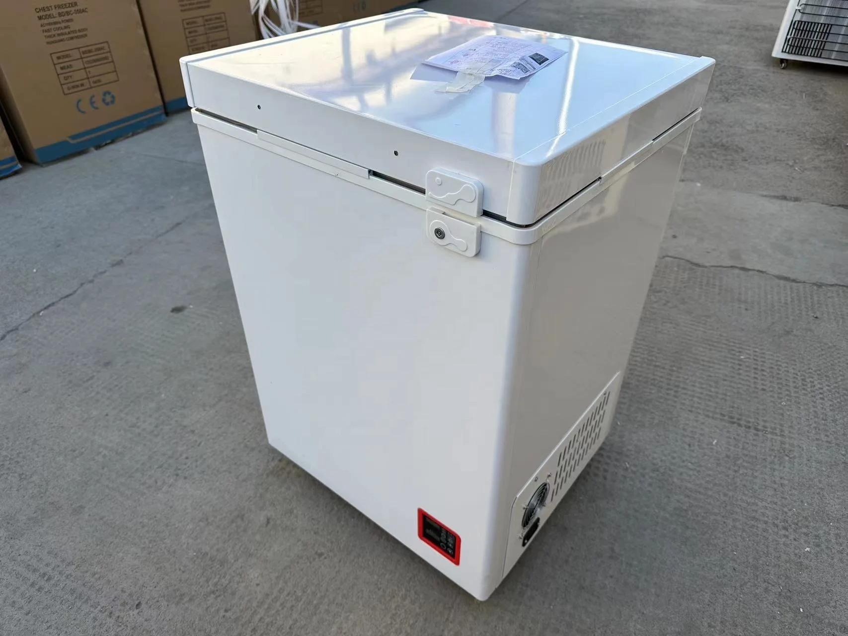 108 Liter  12V/24V DC camping home and commercial use solar refrigerator freezer