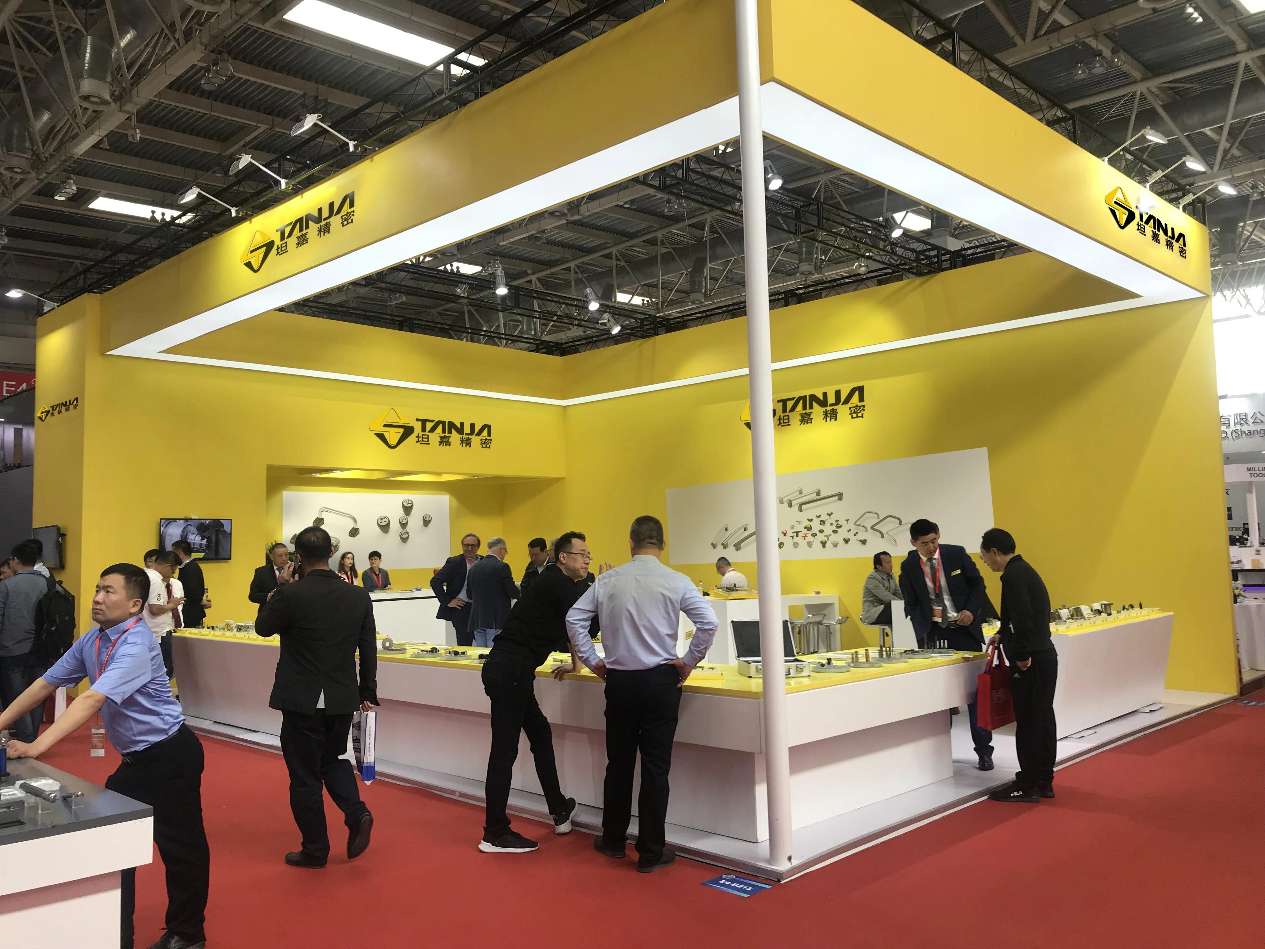 TANJA A20B Stainless steel  wooden box toggle latch  twist latches and catch Draw Latch