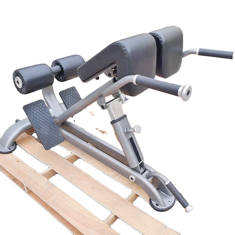 Производители предоставляют тренажерный зал, спортивный инвентарь под углом 45 градусов в нижней части спины для наращивания упражнений