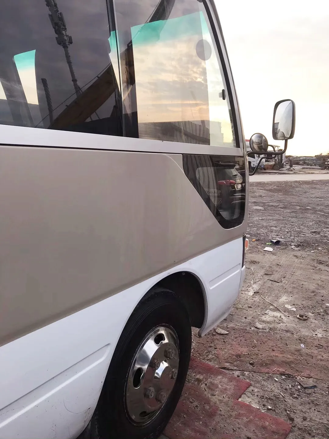 LHD Cheap 2016 Japan used good condition Toyot Coaster bus with diesel engine 30 seats white golden for seal