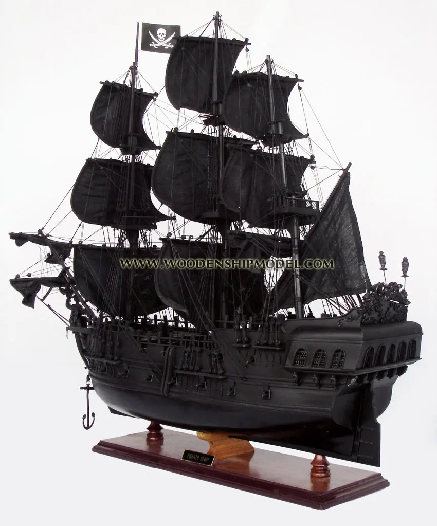 PIRATE OF THE CARIBBEAN - WOODEN MODEL BOAT - HIGH QUALITY