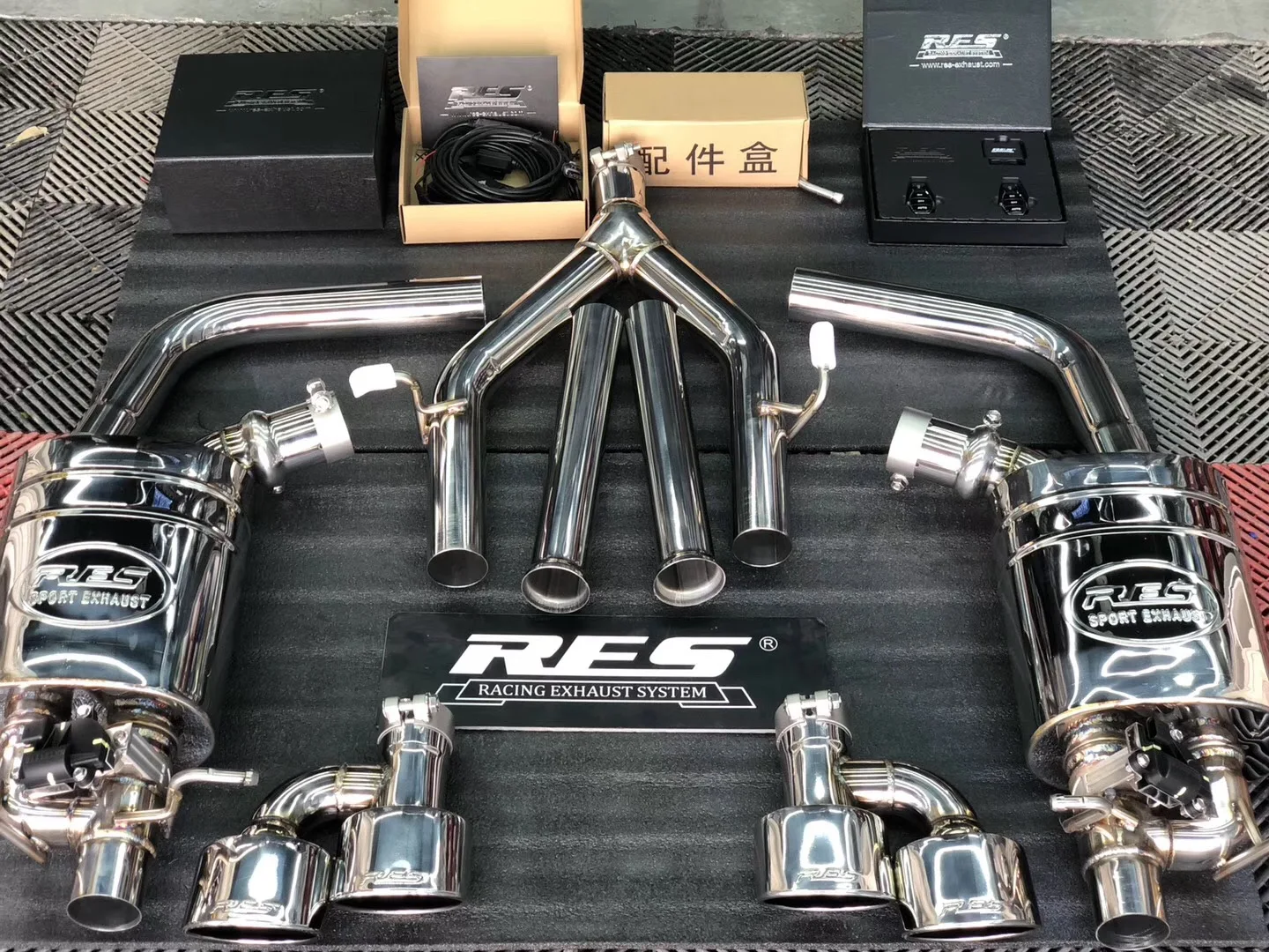 Высокопроизводительные выхлопные системы 304 из нержавеющей стали Valvetronic Catback Mercedes Benz W204 C230/C280/C300/C350 с четырьмя наконечниками