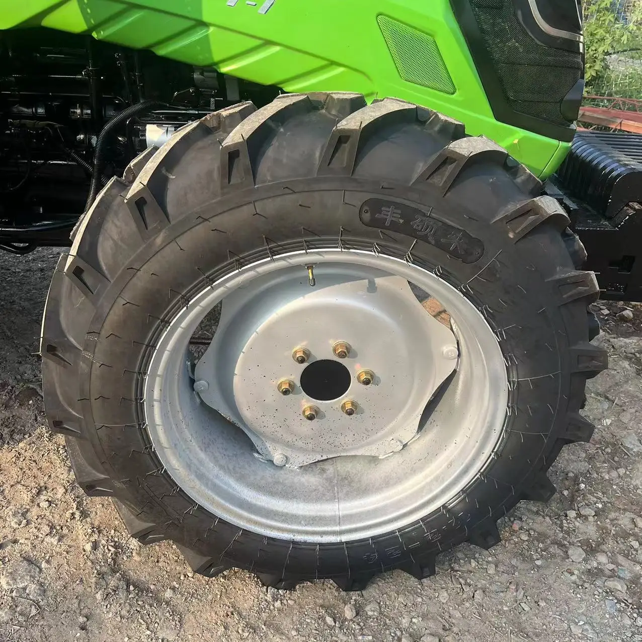 90hp 4wd высокое качество Подержанный трактор в низкой цене