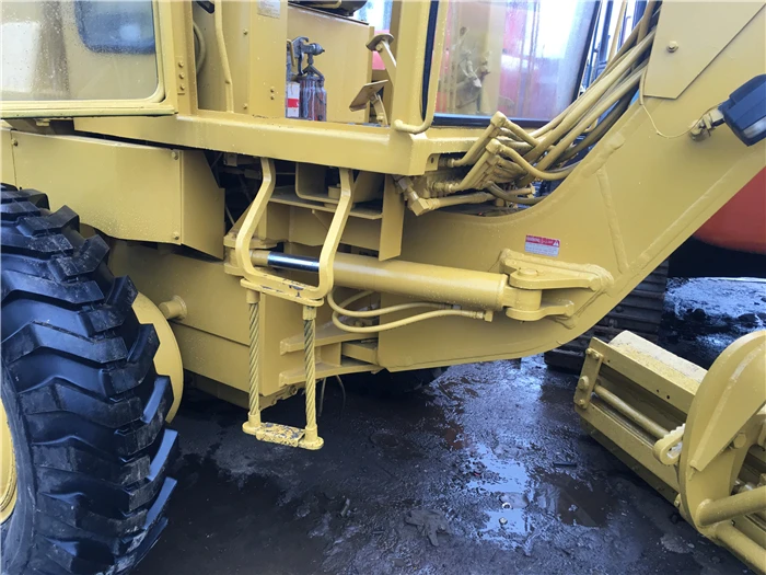 Оригинальный японский автогрейдер KOMATSU GD 623A-1 в хорошем состоянии по низкой цене отличная производительность