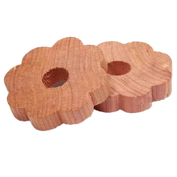 Cedar Wood Ball Anti Moth Wooden Blocks Flower Shaped For Closets