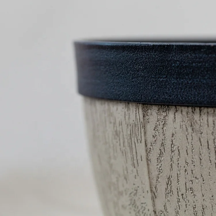 Whiskey Barrel Planter Wholesale PP Garden Large Wooden Outdoor Garden Decoration Used with Flower Green Plant Plastic