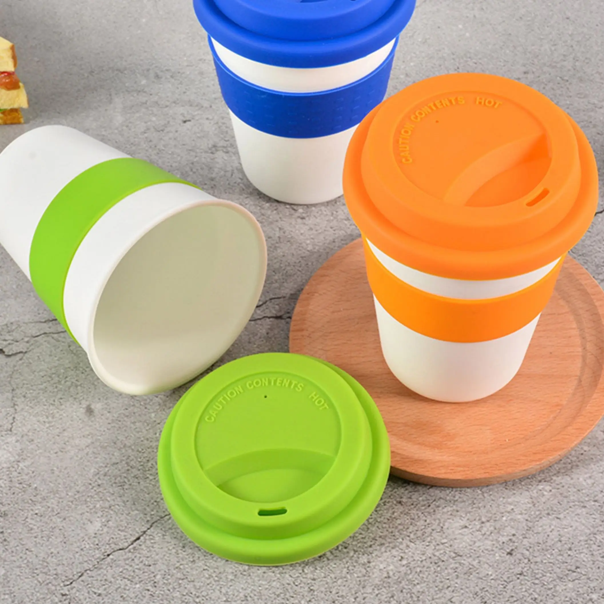 350ml Reusable Heat Insulated Plastic Travel Mugs Tea Coffee Travel Mug Cup with Non-slip Sleeve and Silicone Lid