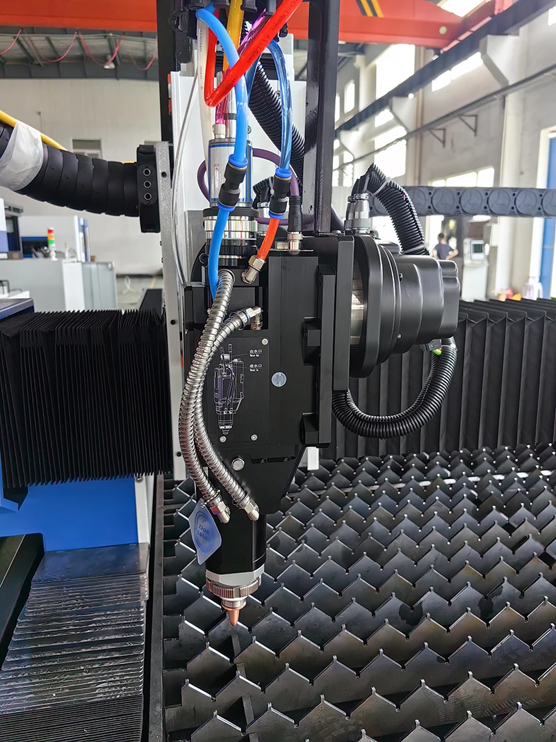 12KW Full Auto fiber laser cutting machine for metal 5mm stainless steel sheet laser cutting machine