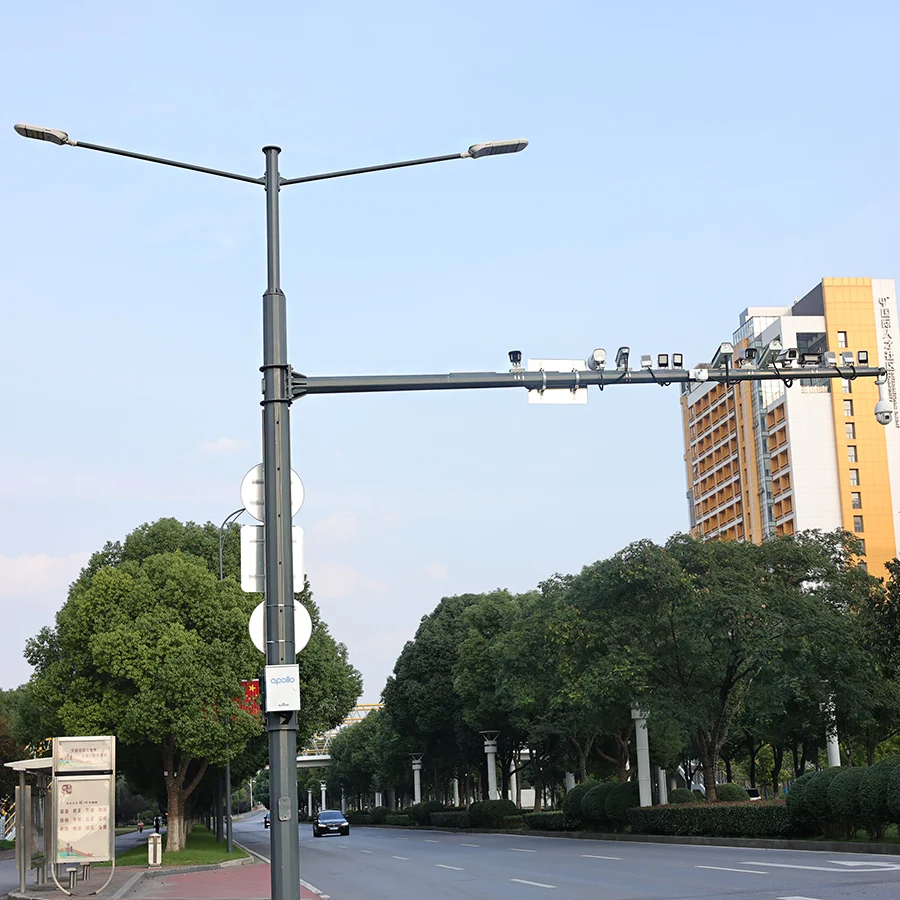 3M-12M Traffic Steel pole For Mounted Camera At The Intersection Of The Road