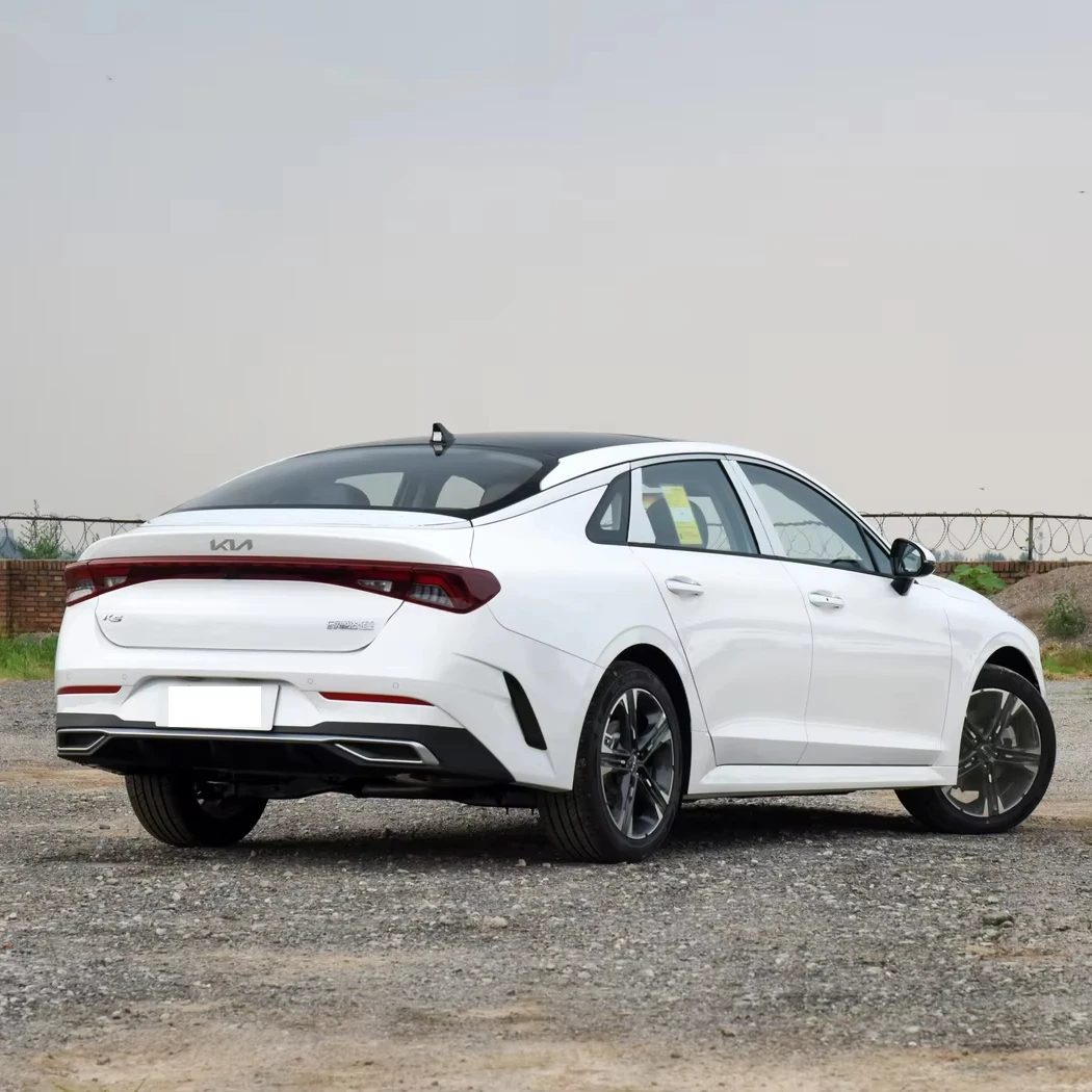 Mid-size Car High Speed and Quality Vehicles Kia K5 270T CVVD Fashion Edition