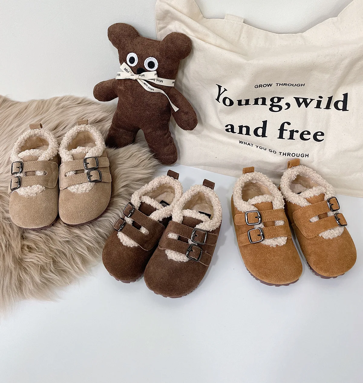 Bede Factory sells handmade leather baby shoes for boys and girls rubber-soled toddler shoes
