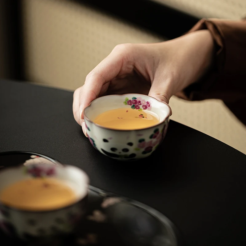 Lovely Chinese Ru Kiln Panda Ceramic Tea Cup Eco-Friendly Master Cup Kung Fu Tea Set for Household Use or as a Gift