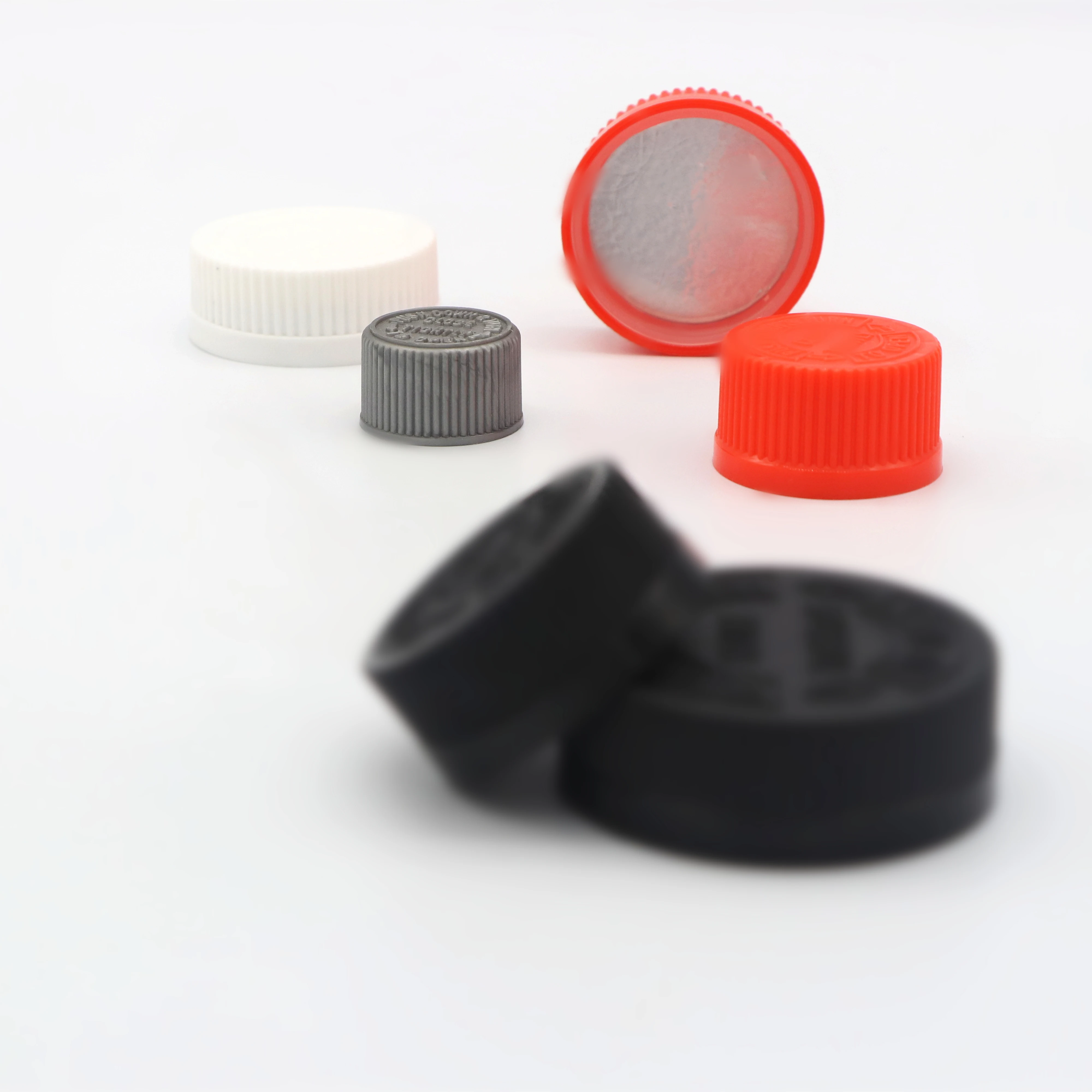 20 24 28 32 38 Plastic CRC Safety Screw Bottle Caps Ribbed Lid Black Child Proof Cap Cover