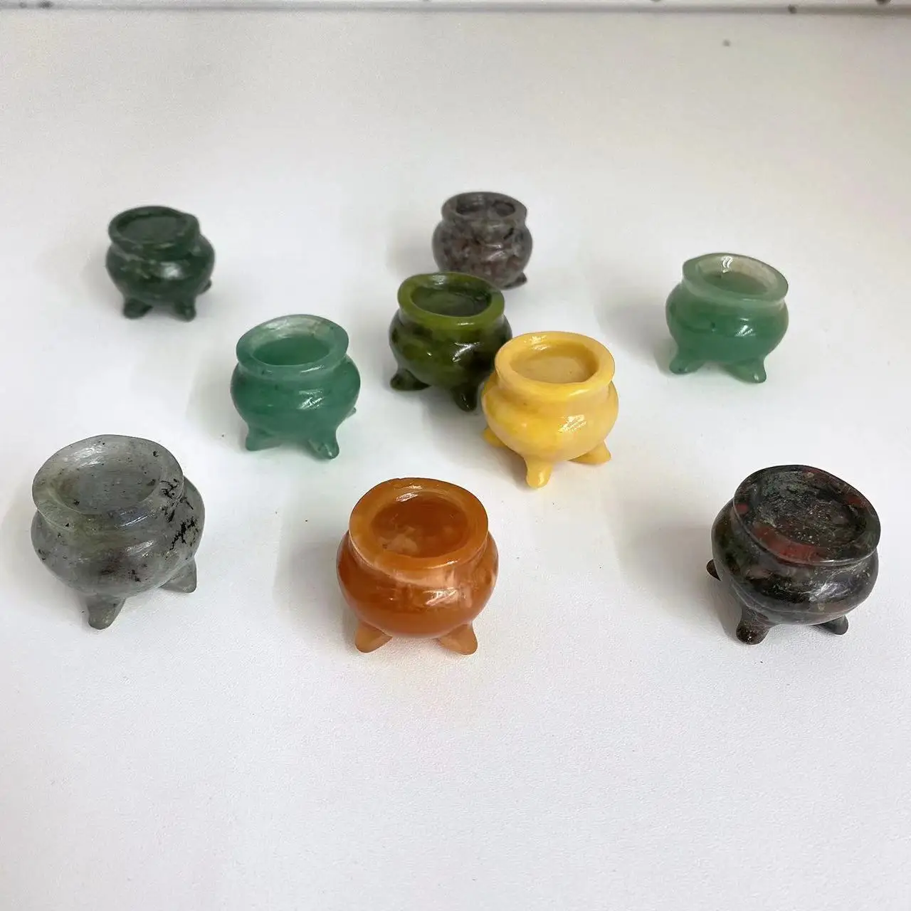 Factory Price Wholesale Natural Crystal Figurine Witches Cauldron Crystal Crafts For Home Decoration