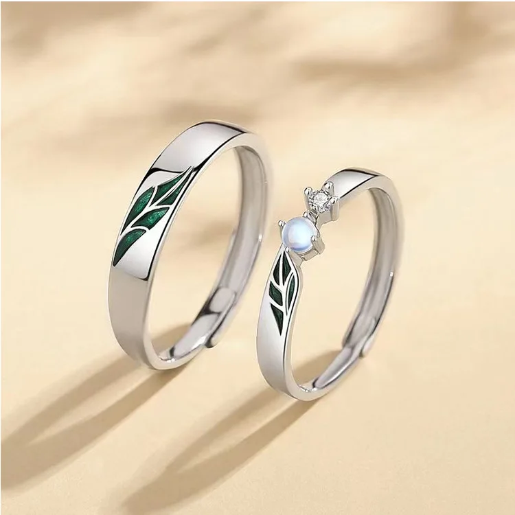 Парные обручальные кольца с регулируемым лунным камнем