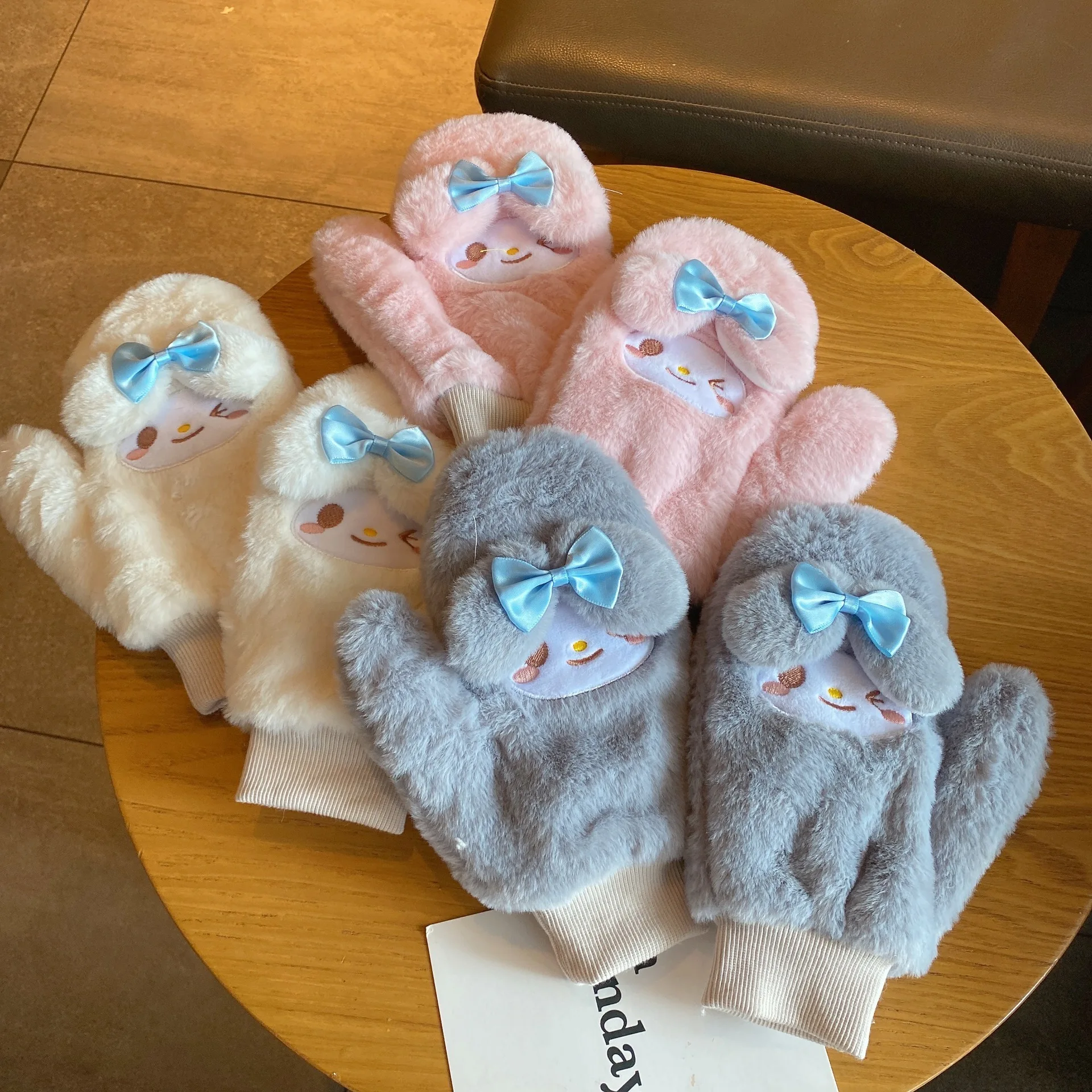 Милые декоративные пушистые варежки SUPERBEAR с мультяшным рисунком животных для девочек зимние теплые перчатки