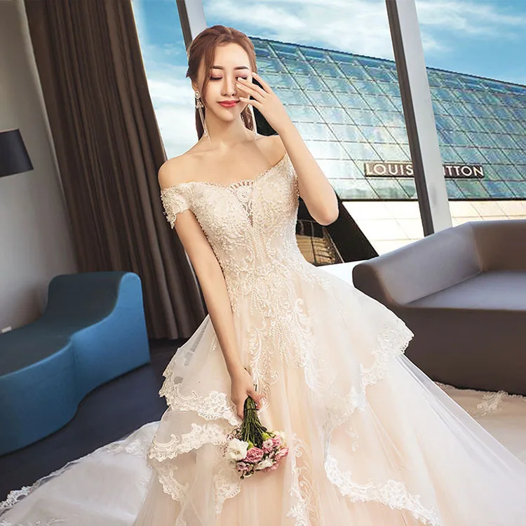 
2019 new design off shoulder lace gowns gorgeous luxury crystal ball gown lace muslim red wedding dress 