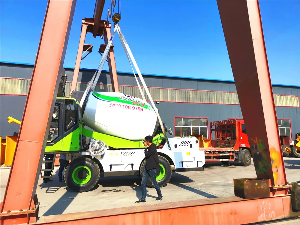 Construction machinery 3.5 m3 B self feeding mixer