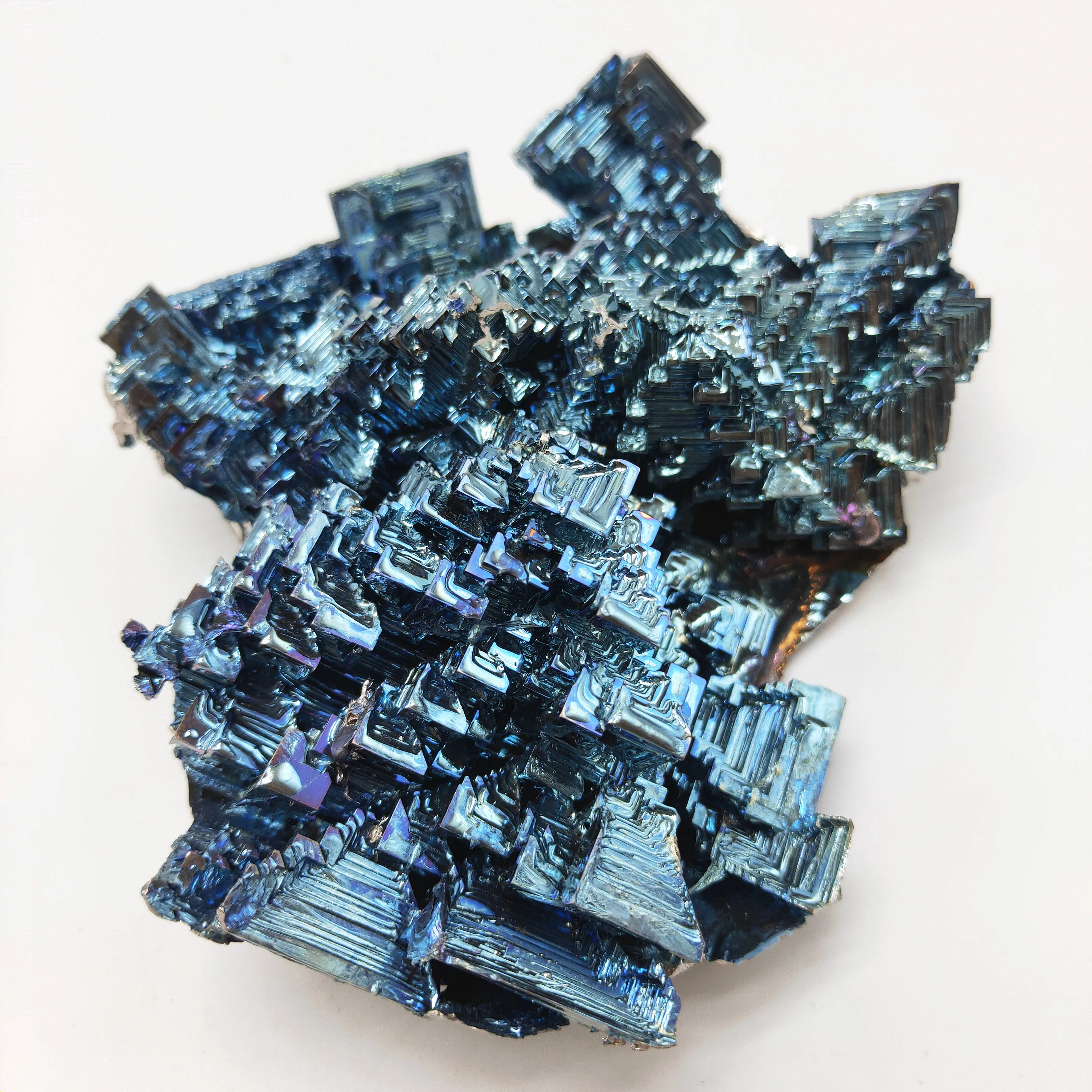 High Quality Natural Healing Bismuth Mineral Specimen Riki Crystals Carving For Decoration