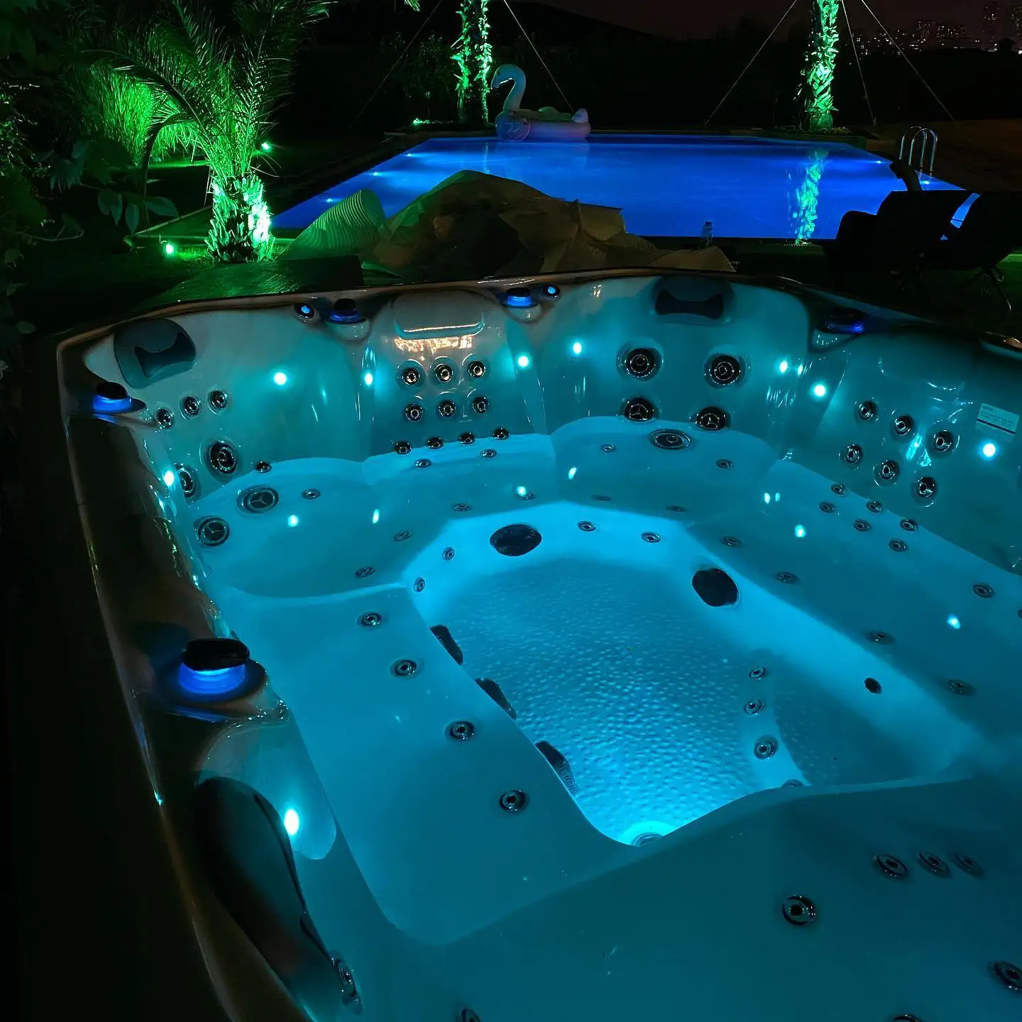 Sunrans Wholesale 8 People Used Quality Luxury Acrylic Balboa Spa Hot Tub Outdoor For Backyard With Comfort Lounge Seating
