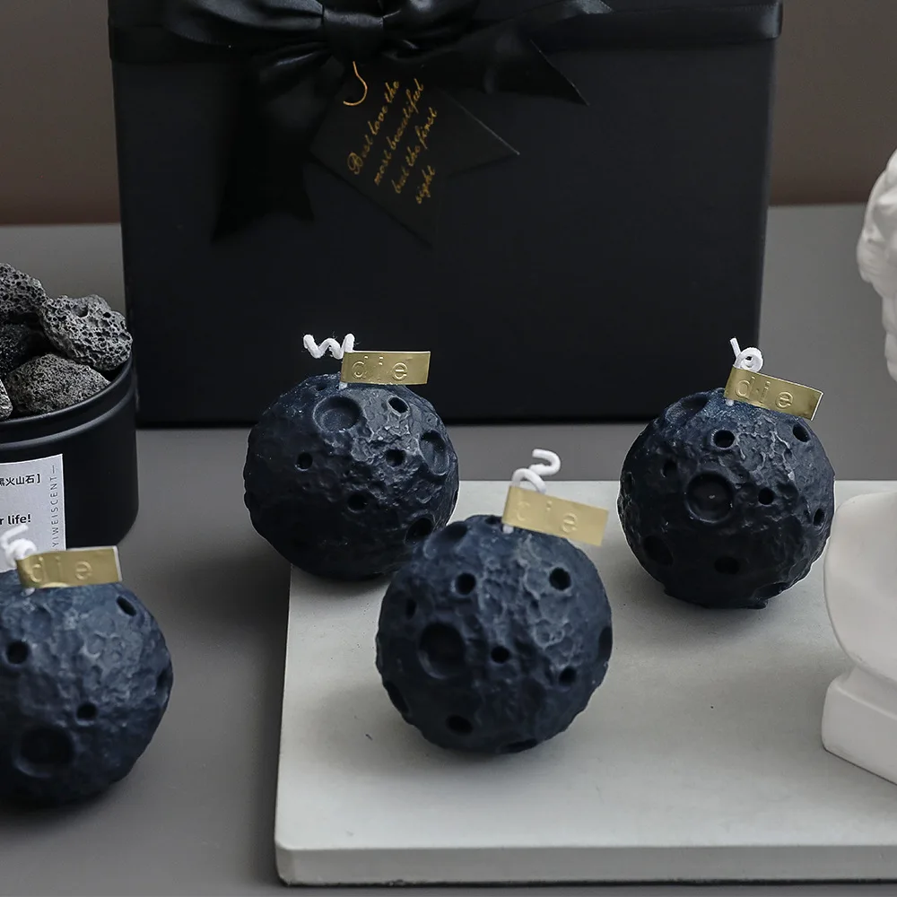 Moon Shape for Aromatherapy and Home Decoration Wholesale Gift Handmade Scented Candle