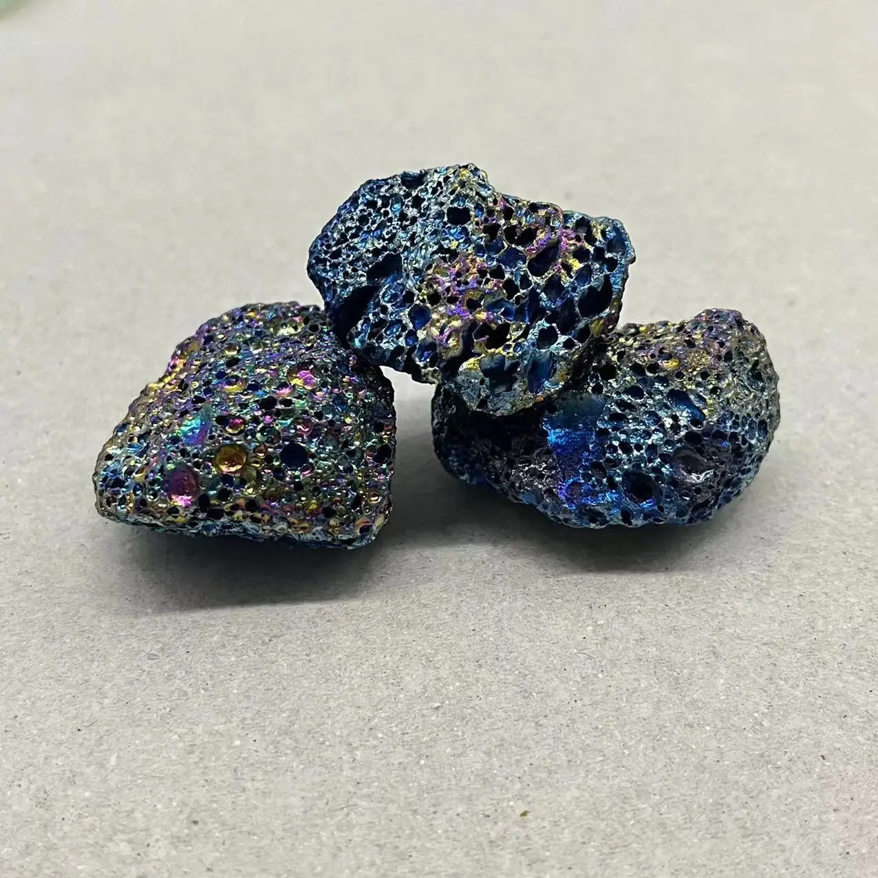 custom board game pieces hot sale heart stone and colorful stone game pieces