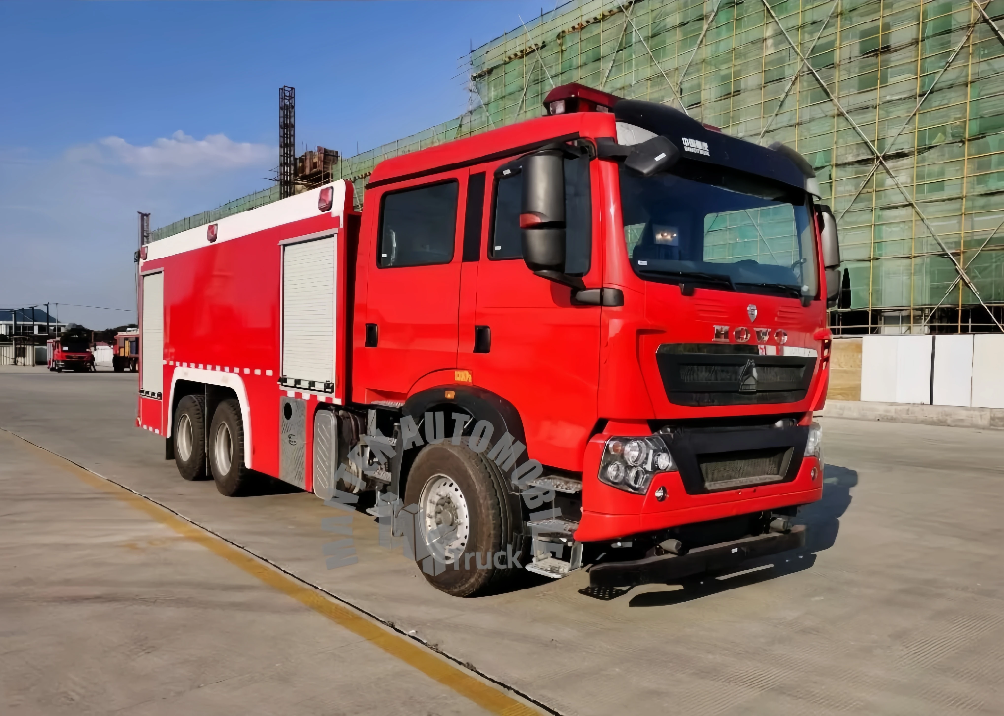 HOWO SHACMAN 10m3 cbm 8ton 5000Liters Gallon Fire Vehicles 4X2 6X4 Foam Dry Powder Fire Fighting Truck