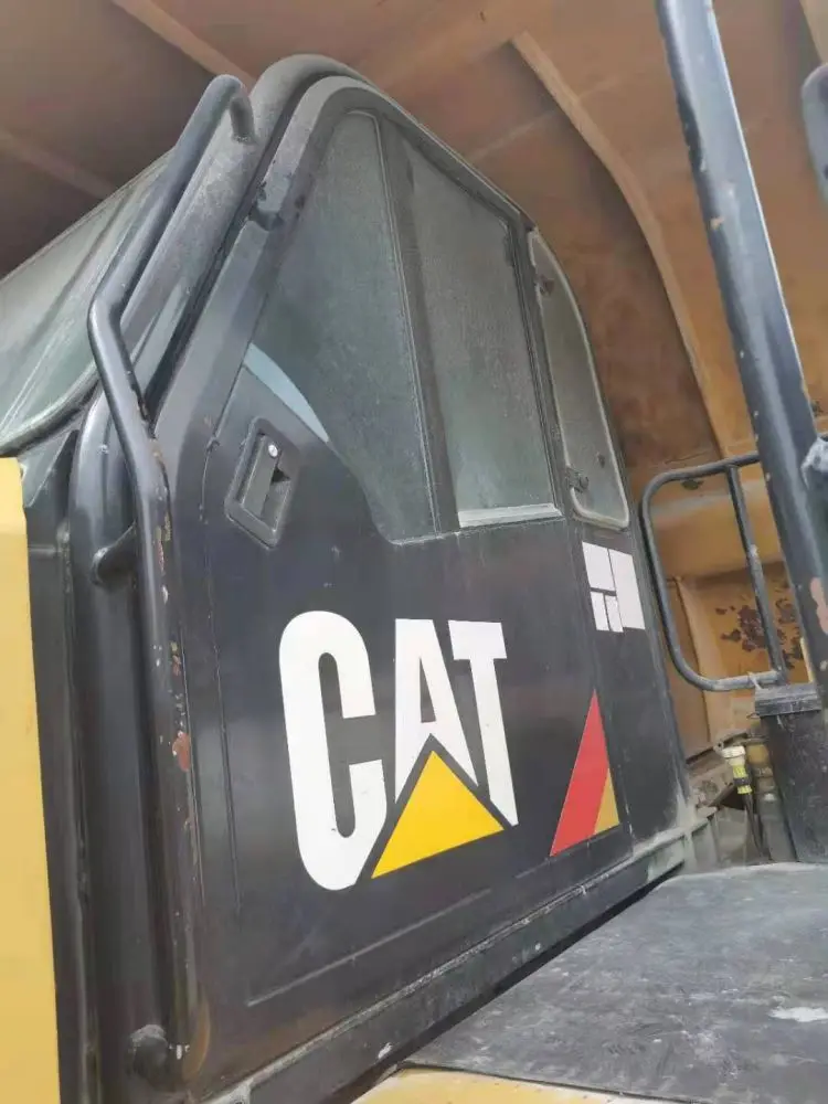 Second hand  Caterpillar off highway 36 TON dump trucks CAT 770G   for sale