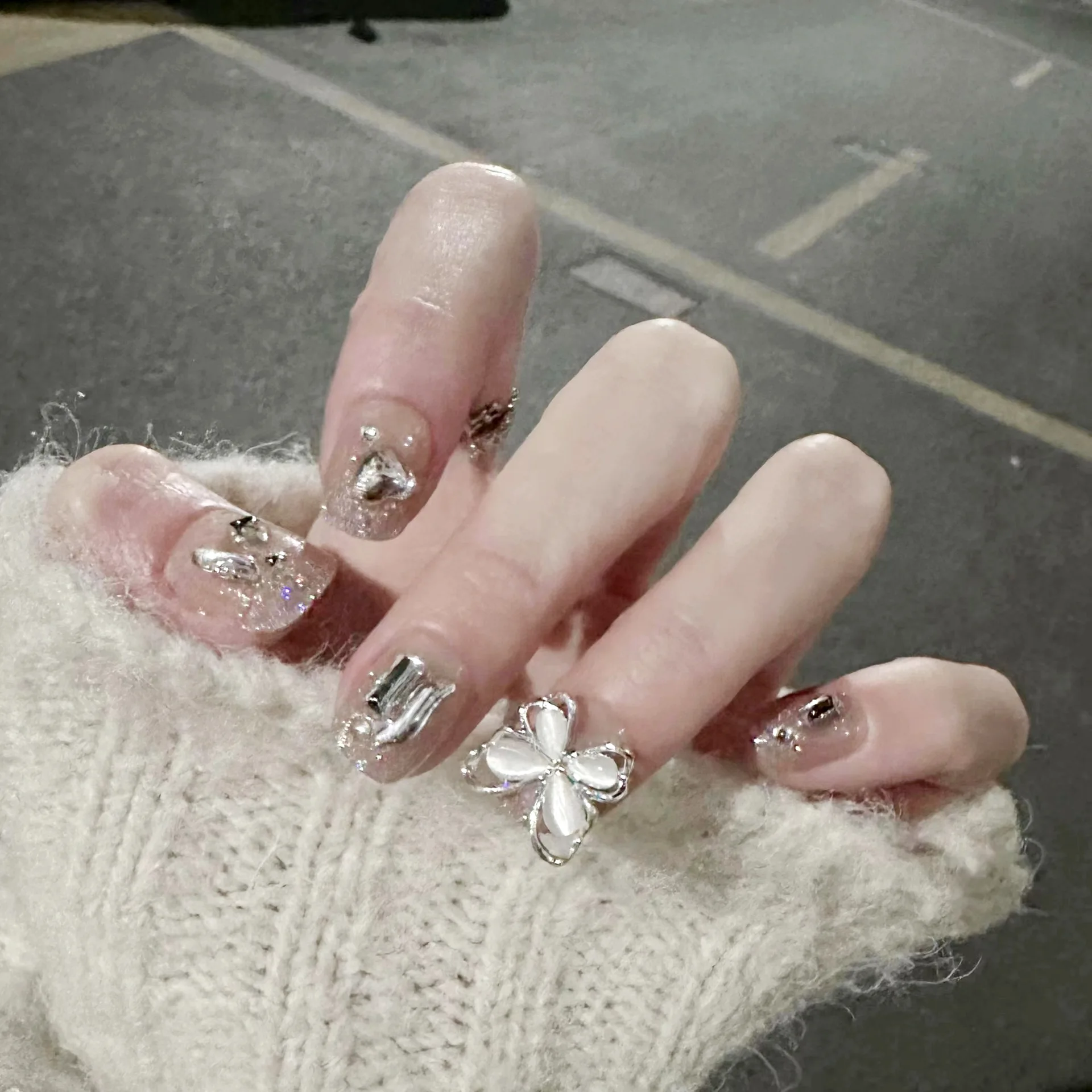 A1-48 new artificial golden 3d butterfly false nails with glue press on nails wholesale custom decoration OEM Korean nails