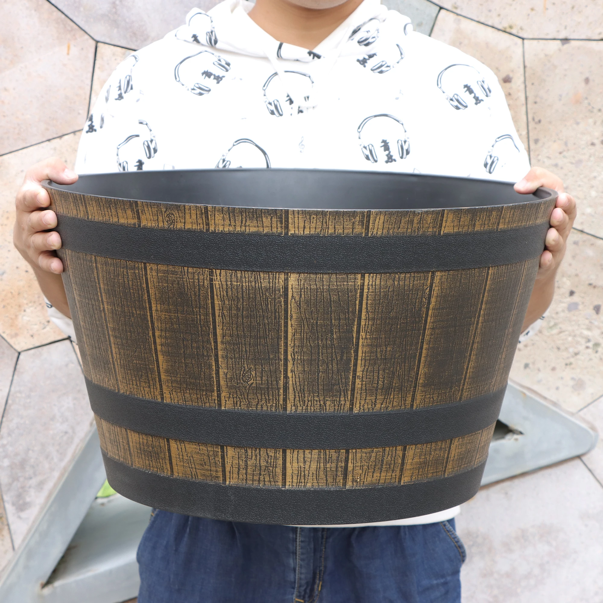 HUAZHIAI Factory Directly Supply Durable Whisky Barrel Wooden Style Planter Classical Black Plastic Plant Pots Home Desktop Use