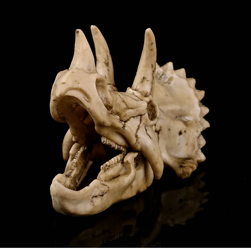 Resin Triceratops Skull Skeleton Aquarium Dinosaur Reptile Shelter Artificial Hideout Cave Landscape Ornament Animal Skull Decor