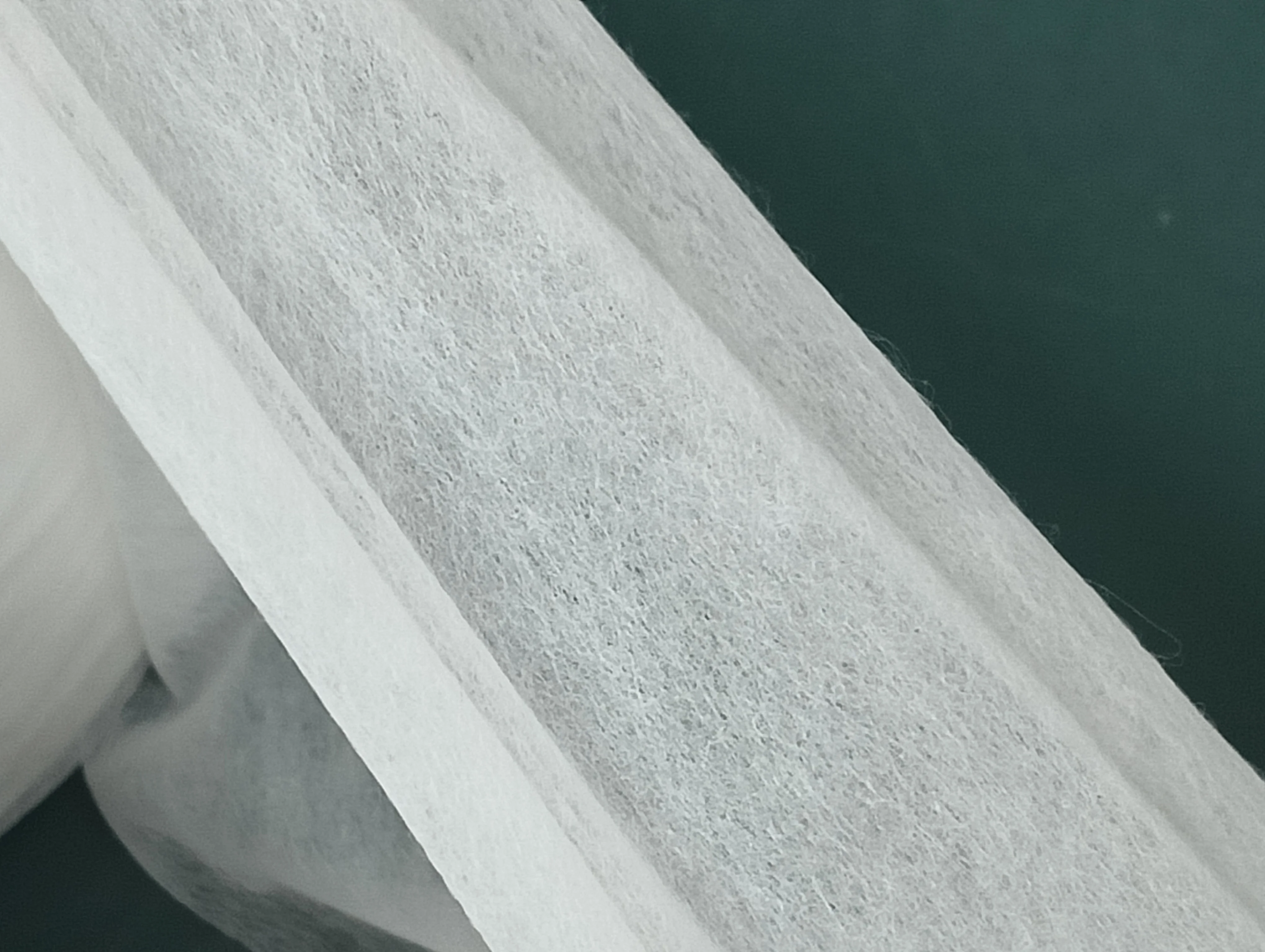 Waterproof Smms Polypropylene Spun-Bonded 220mm Width Nonwoven Raw Materials Nonwoven Shipping From China