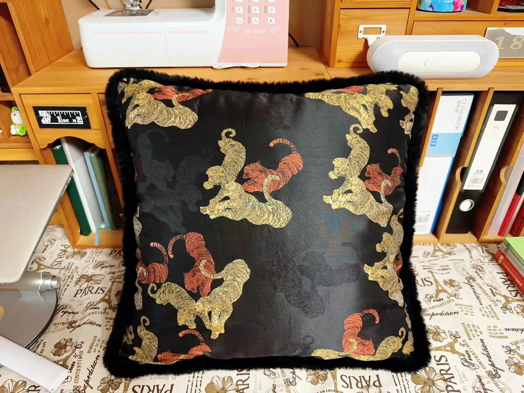 100% polyester tiger  pattern woven fabric multi colors for choice for women jacquard brocade fabric for women dress