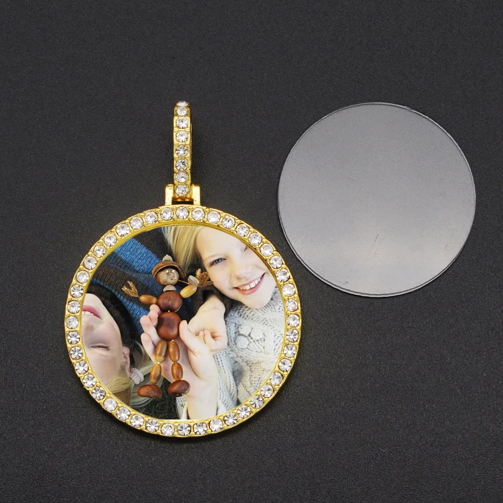 Hip Hops Fashion Jewelry Color Rhinestone Photo Frame Pendant Gold Plated Round Photo Frame Charm Pendant Accessories