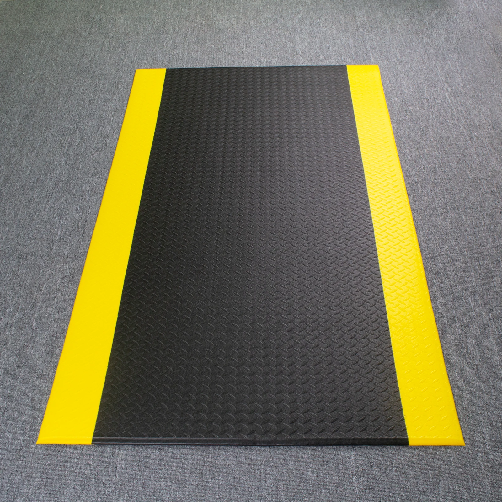 Heavy Duty Commercial Grade Diamond Plate Vinyl Non Slip Safety Ergonomic Standing Mat