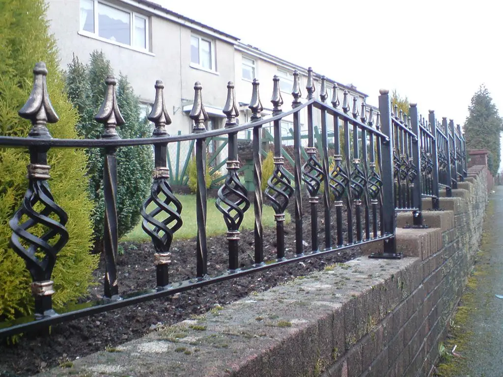 High Quality Cheap Wrought Iron Fence Panel Cast Iron Garden Fences Iron Fence