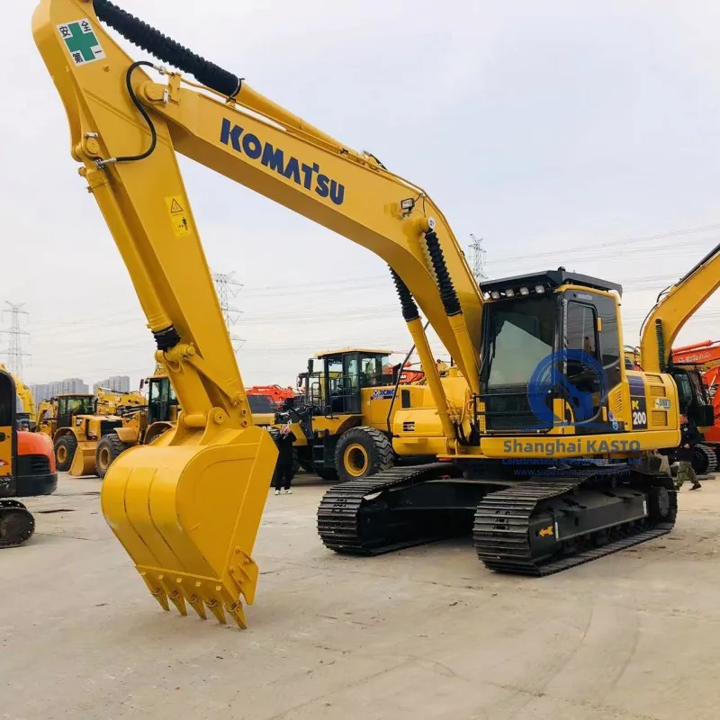 Используемый экскаватор komatsu pc200-8
