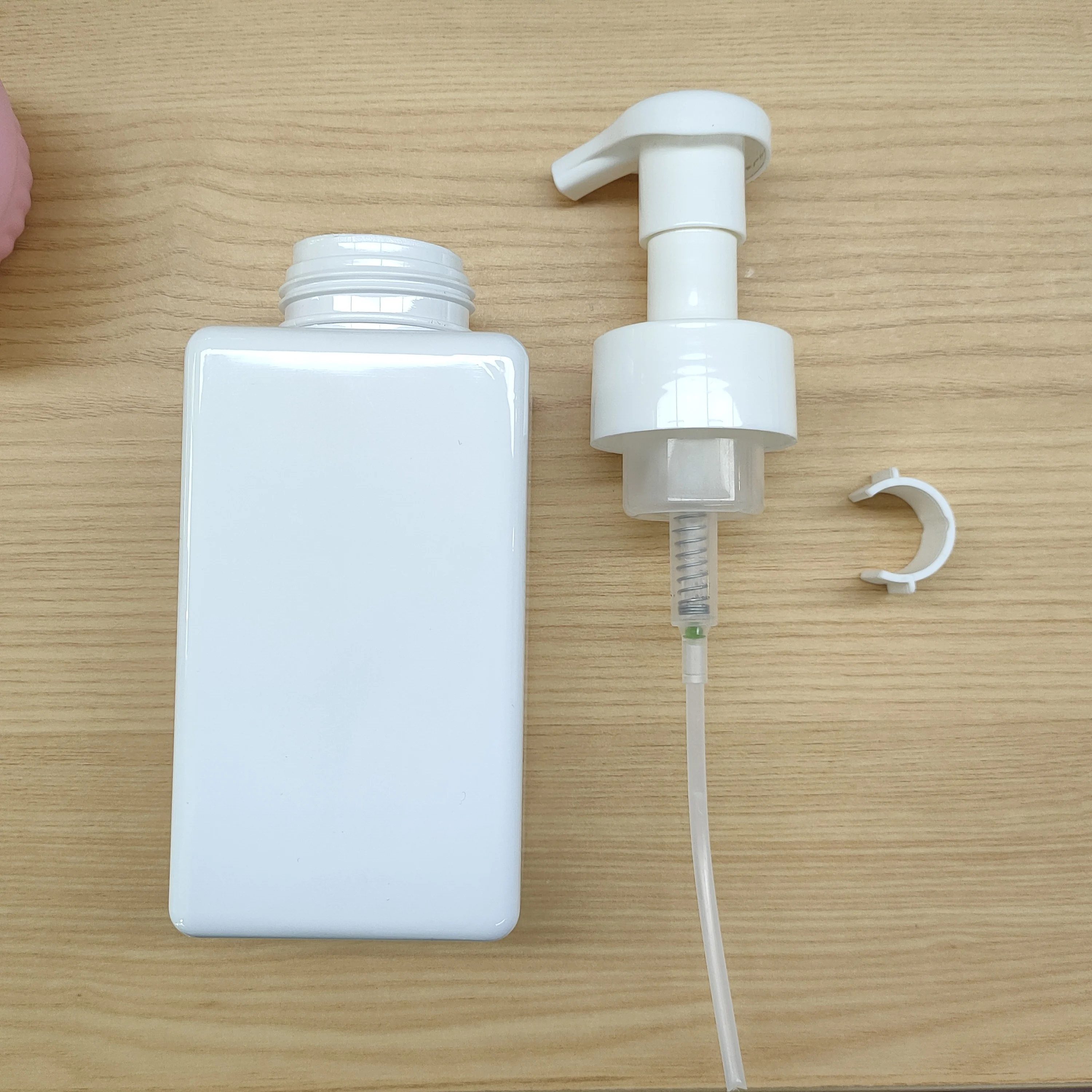 Custom empty 450ml 1.6cc 0.8cc white cosmetic body shampoo facial hand soap dispenser pump wash foaming liquid hand soap bottle