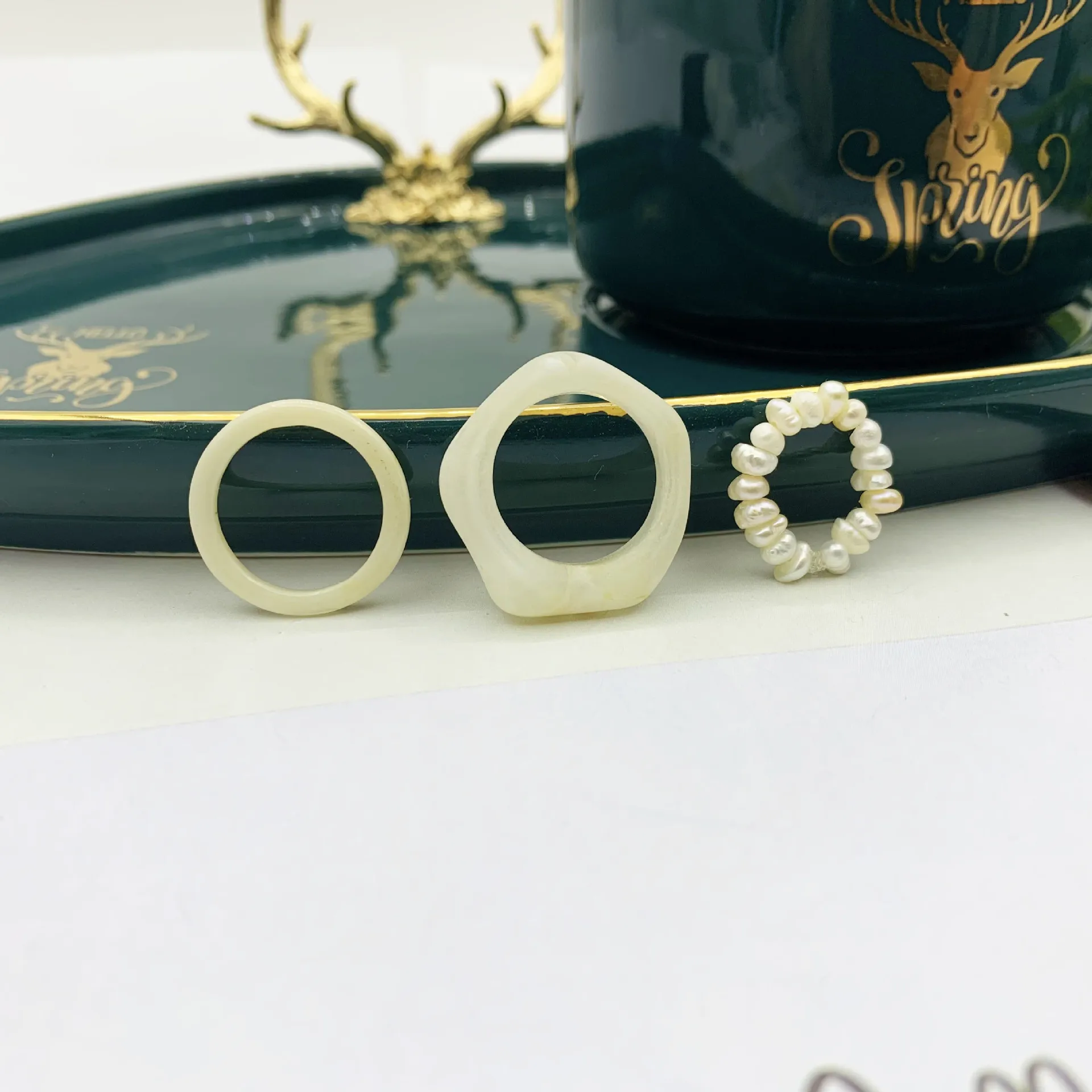 
2021 Korea Han Edition Pearl Ring Type Geometry Color Restoring Ancient Ways Suit Ring By Hand RI210015 