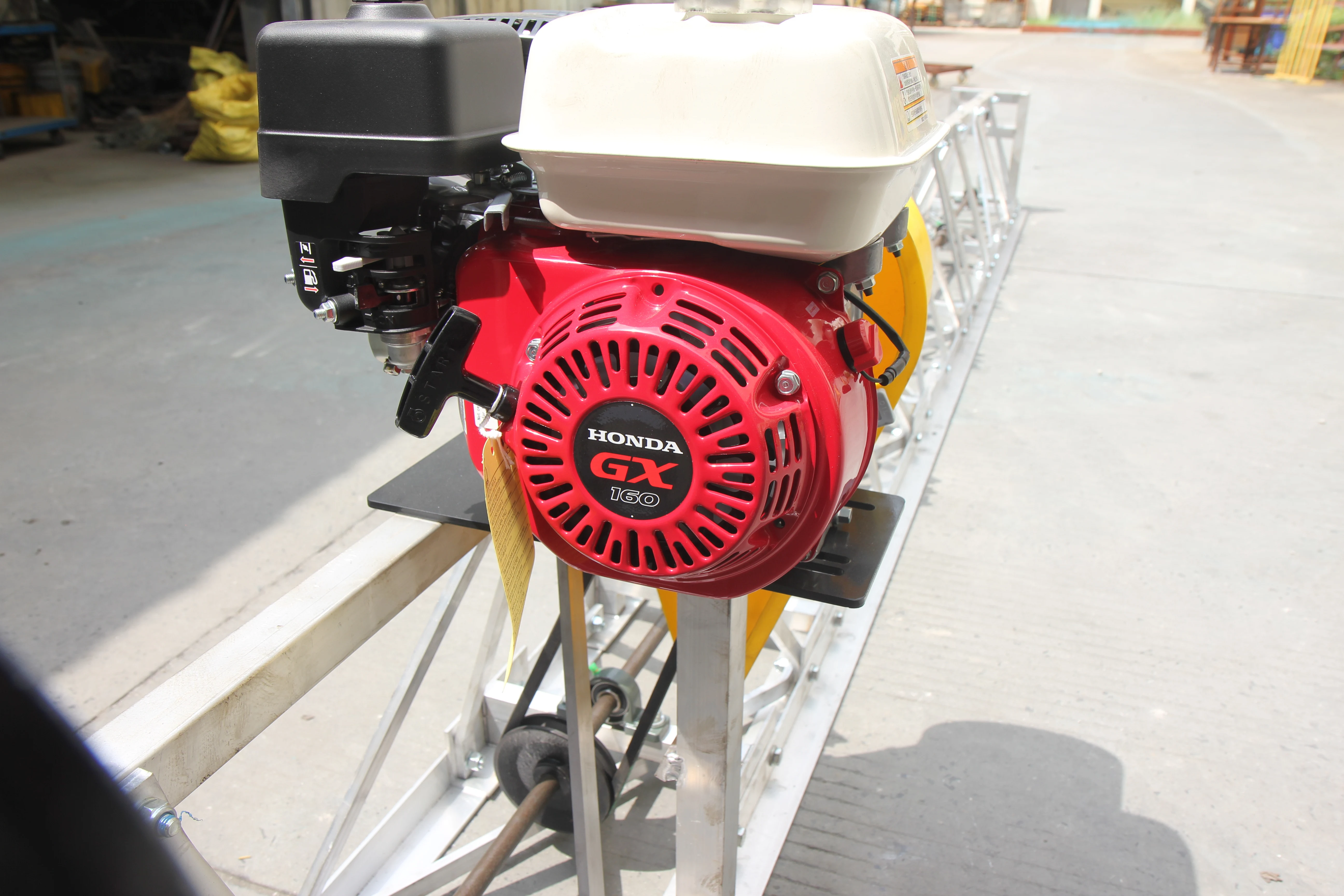 Concrete Machine Vibrating Beam - Precision Construction Tool for 2024