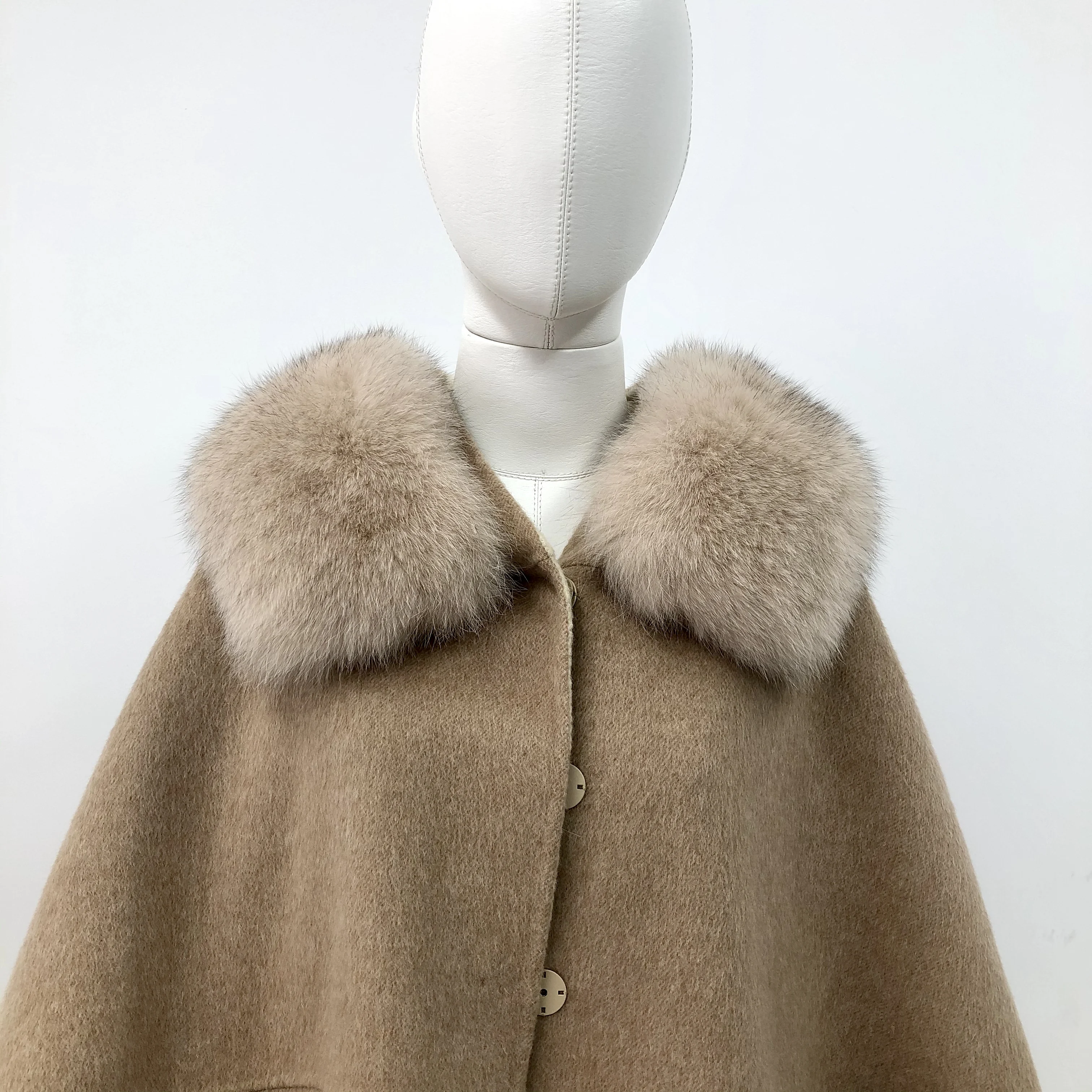 China Manufacturer Winter Women Cashmere Warm Poncho Oversize Long Wool Coats With Genuine Fox Fur