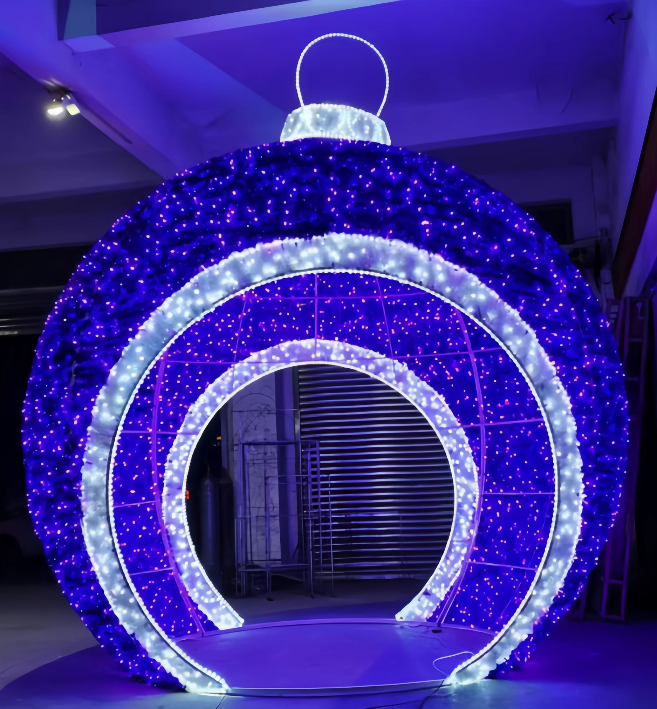 Customized large Christmas product sphere arch 3D led outdoor lighted ornaments ball motif lights Christmas decorations supplies