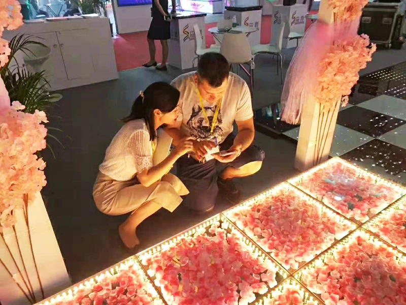 New Diy Flowers Wireless Magnetic Led 3D Mirror Glass Dance Floor For Wedding Party Event Hire