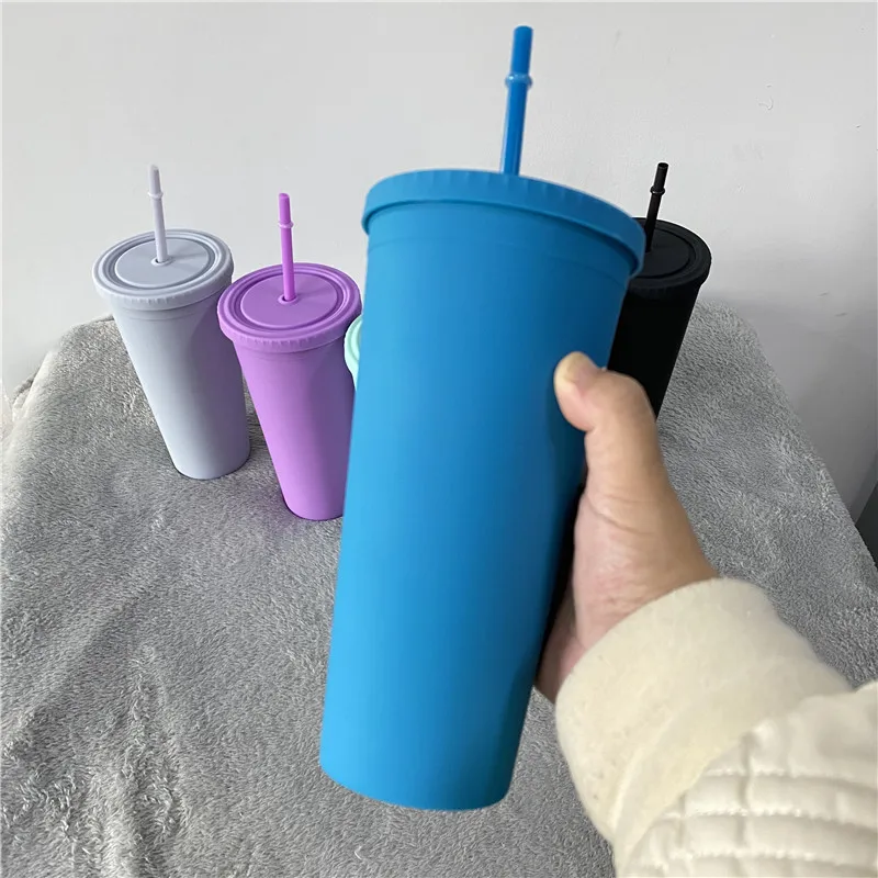 Reusable double walled plastic Pastel Colored BPA Free Venti 22oz matte acrylic tumbler drinking Cup with Lids and Straws