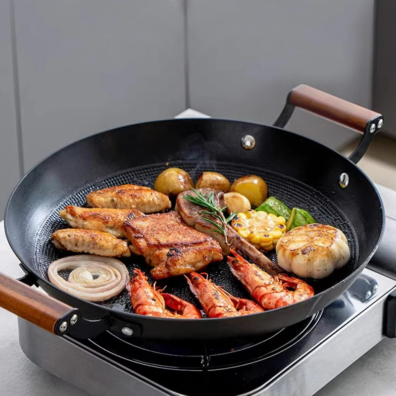 Hot Selling 32cm Lightweight Non-stick Cast Iron Frying Pan with 2 Beech Wood Side Handles