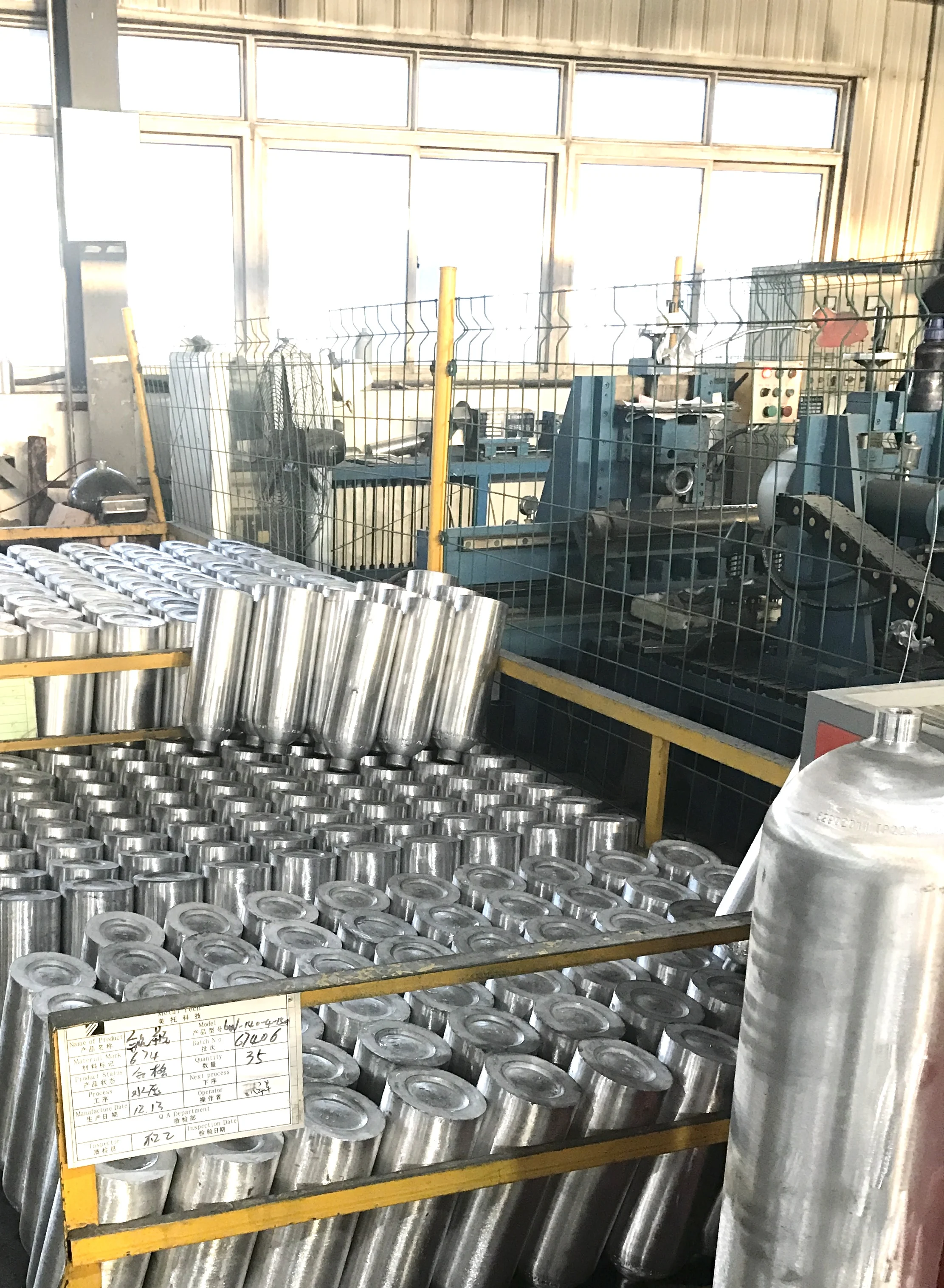 Composite Gas Cylinder Mine Industries Shock Resistance Wrapped Fiberglass CE Wholesale 3L Shanghai High Pressure Oxygen 30M Pa