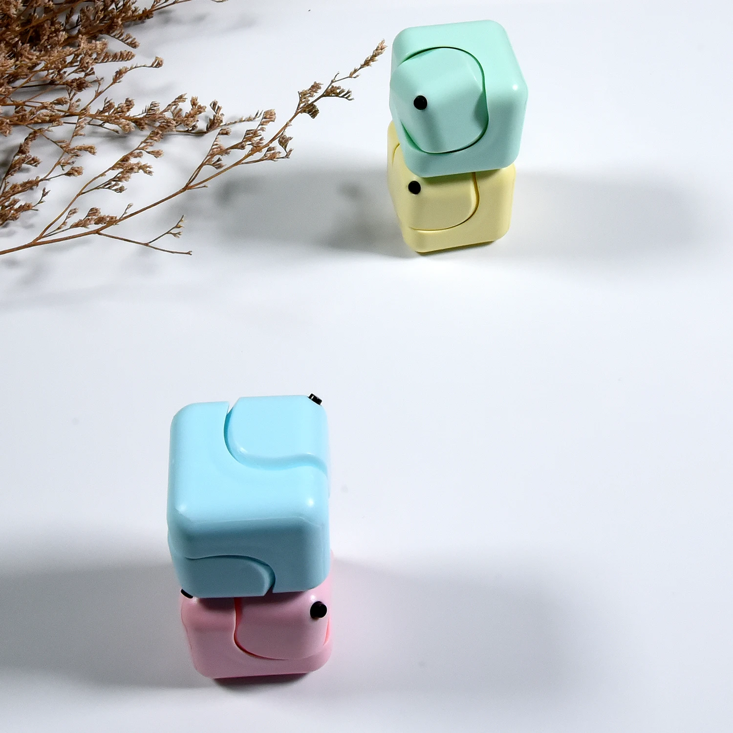 
 Новый куб из АБС-пластика, кубик для пальцев, вращающийся гироскоп, маленький кубик, детская игрушка для снятия стресса  