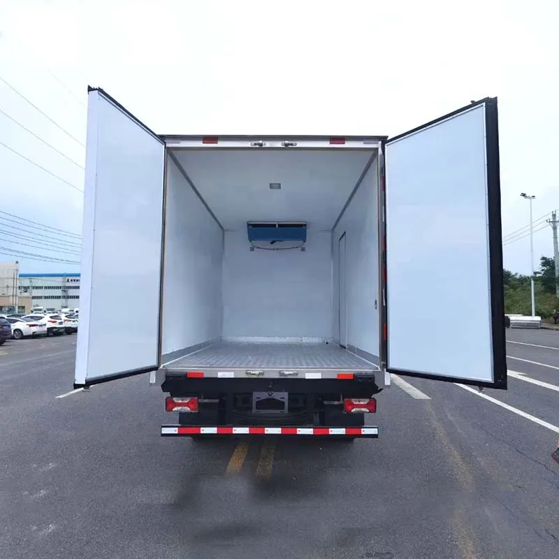 Factory Direct Sale 5 Ton Mini Refrigerator Truck Refeer Van Truck for Frozen Food Transport